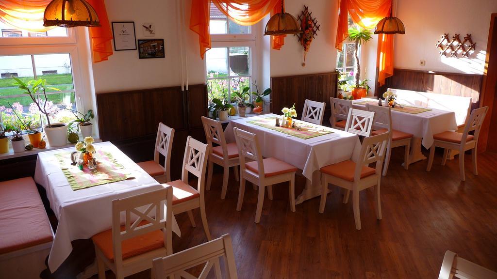 Werners Landgasthaus Lieskau Exterior foto